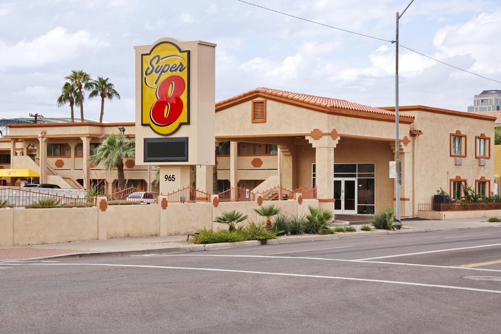 Super 8 By Wyndham Phoenix Downtown Εξωτερικό φωτογραφία